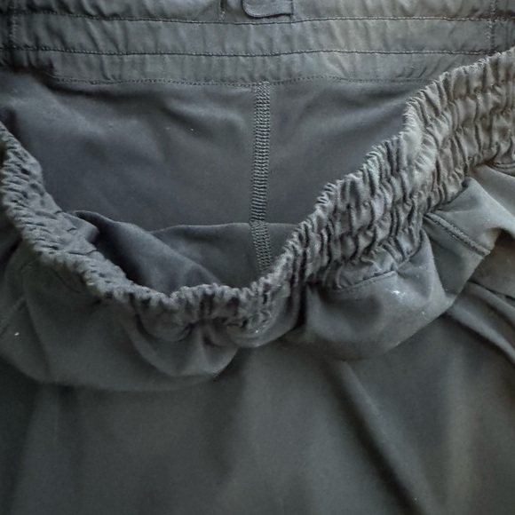 Lululemon Women’s Black Hotty Hot High Rise Skirt Sz.6 - Picture 11 of 11